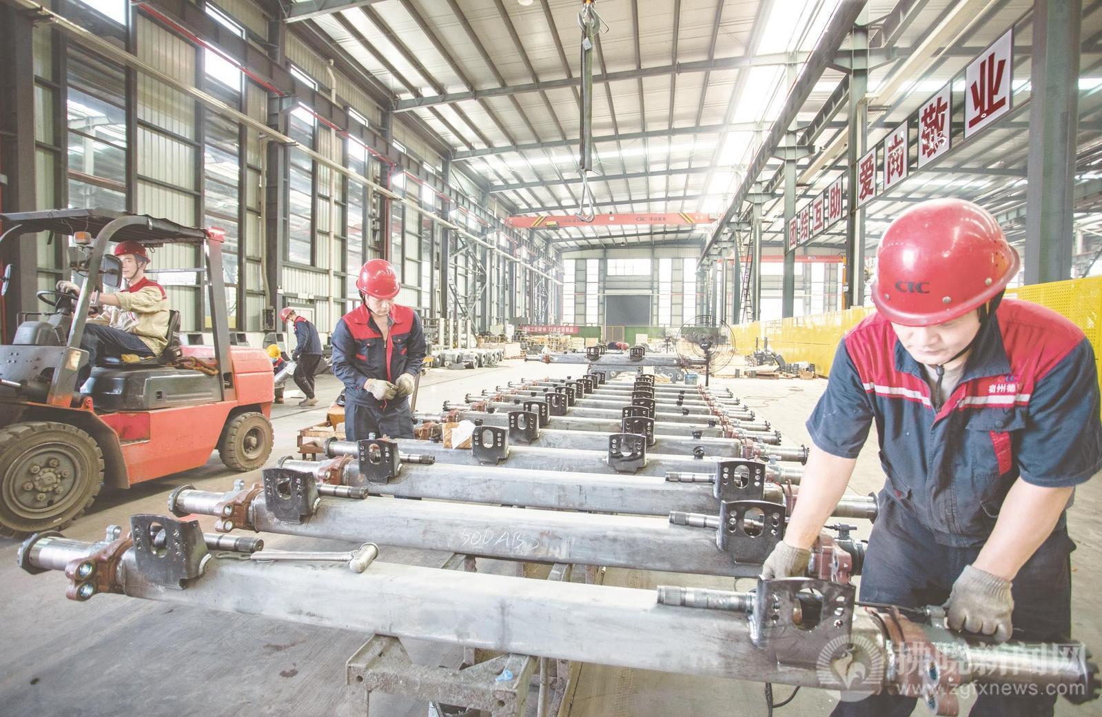 高端裝備展示“硬實(shí)力”